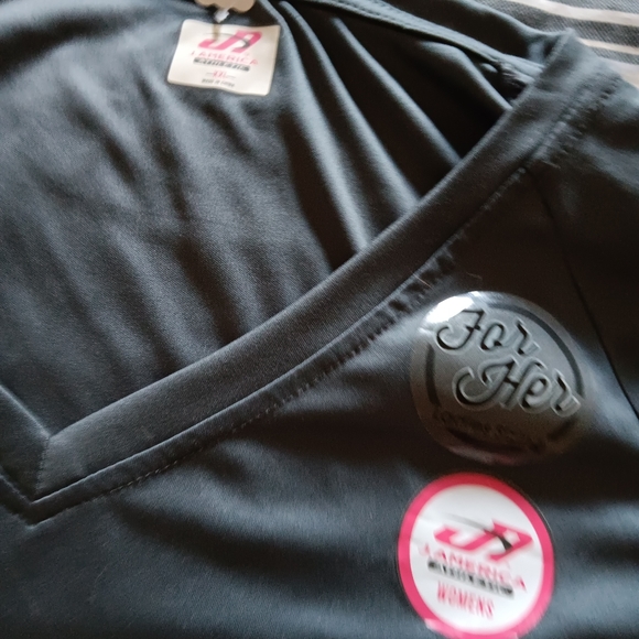 NWTs Women's WV America Athletic Slim Fit VNeck Capped Sleeves XL West Virginia - Picture 2 of 4